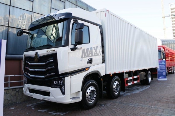 9.6 متر ساينو تراك HOWO صندوق شحن شاحنة MAX 330HP 6X2