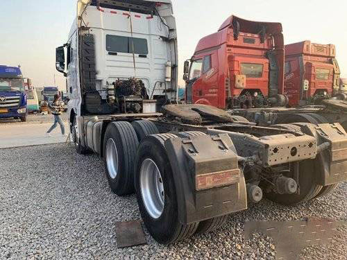 Sinotruk Sitrak C7H تستخدم الشاحنات الثقيلة 540HP 6 * 4 MAN Engine ZF Gearbox