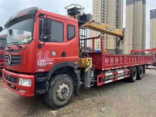 Yuchai Dongfeng Crane تستخدم الشاحنات الثقيلة FAST 9 Speed ​​Manual