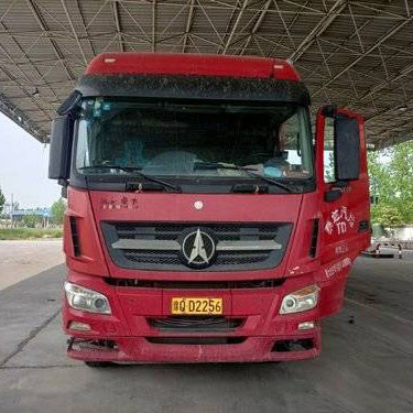 مستعملة 2017 Beiben 500HP Tractor Head Truck 6X4 V3ET Euro 5