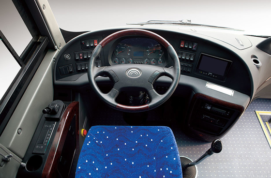 حافلة سياحية Yutong 9.4 م 45 مقعدًا 220HP Euro 4 ZK6938HB9