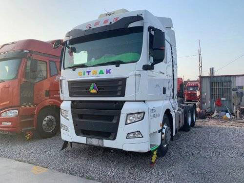 Sinotruk Sitrak C7H تستخدم الشاحنات الثقيلة 540HP 6 * 4 MAN Engine ZF Gearbox